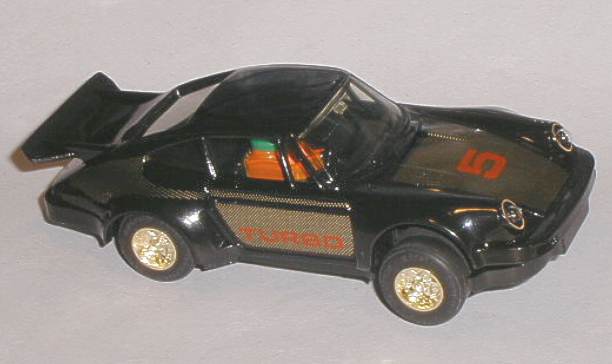 Scalextric C364 Porsche Turbo 935 in black with original box