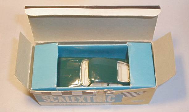 Scalextric E3 Aston Martin DB4 GT 